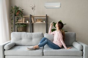 Easily Controlling ductless heating